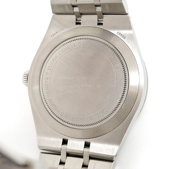 TUDOR
Royal Day-Date 10P Diamond
With Box and Warranty Card