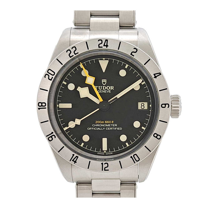 TUDOR
Black Bay Pro Watch
With Box and Warranty Card