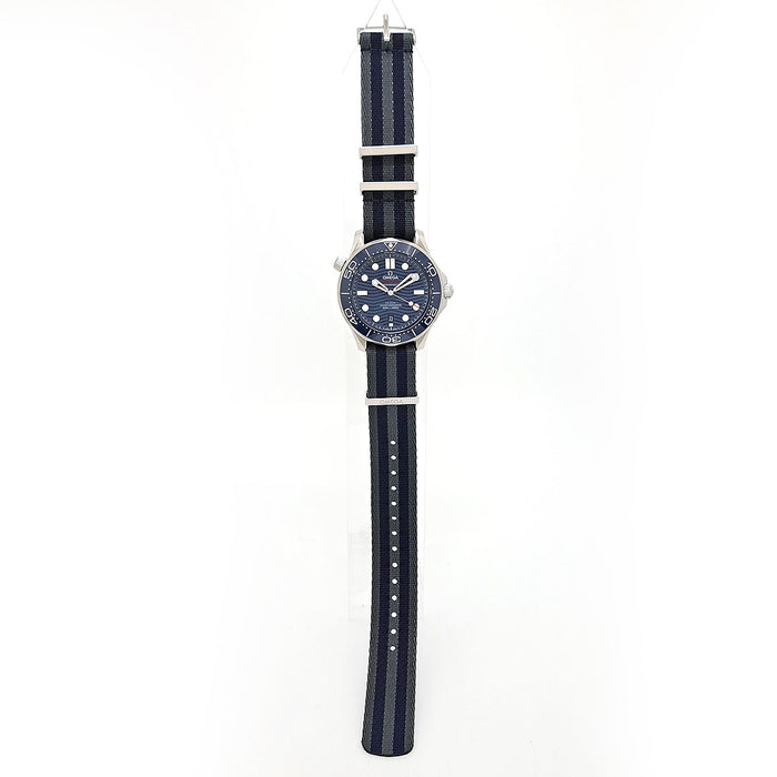 OMEGA Seamaster Diver 300m with Box and Warranty Card