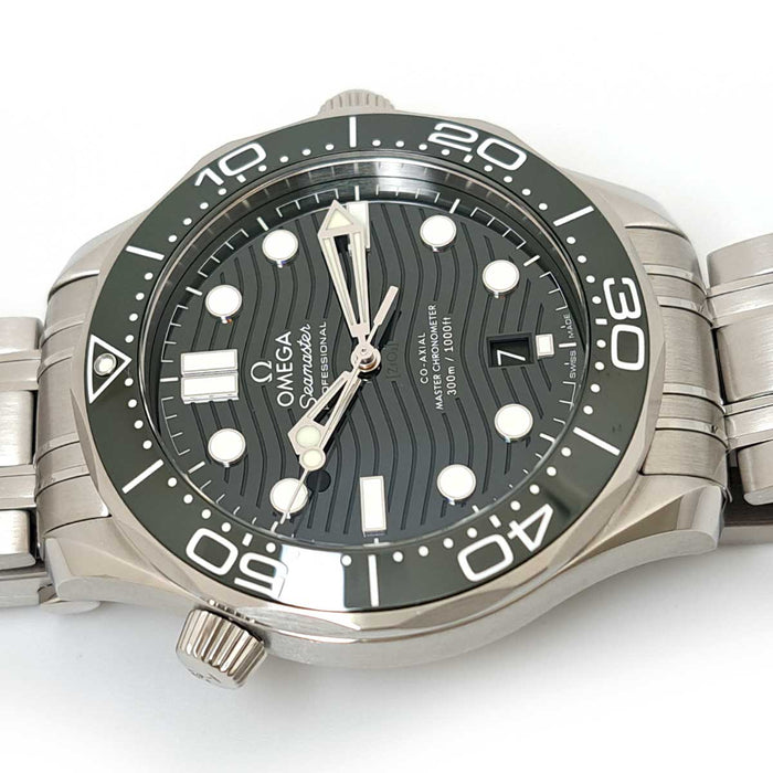 OMEGA Seamaster Diver 300M with Box and Warranty Card