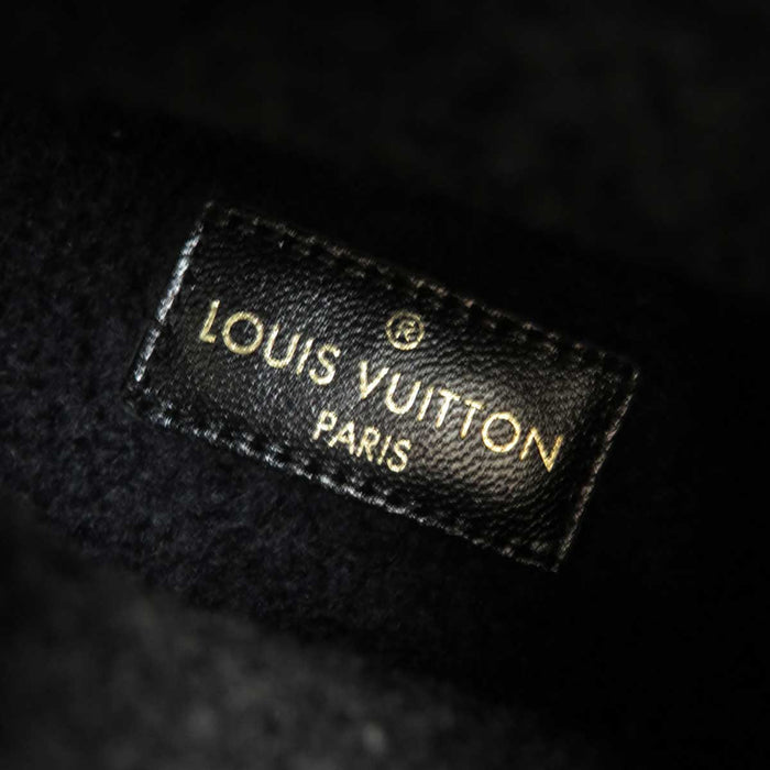 LOUIS VUITTON 
20年製 LV スエード ロゴ 
スノードロップライン アンクルブーツ 
モノグラム