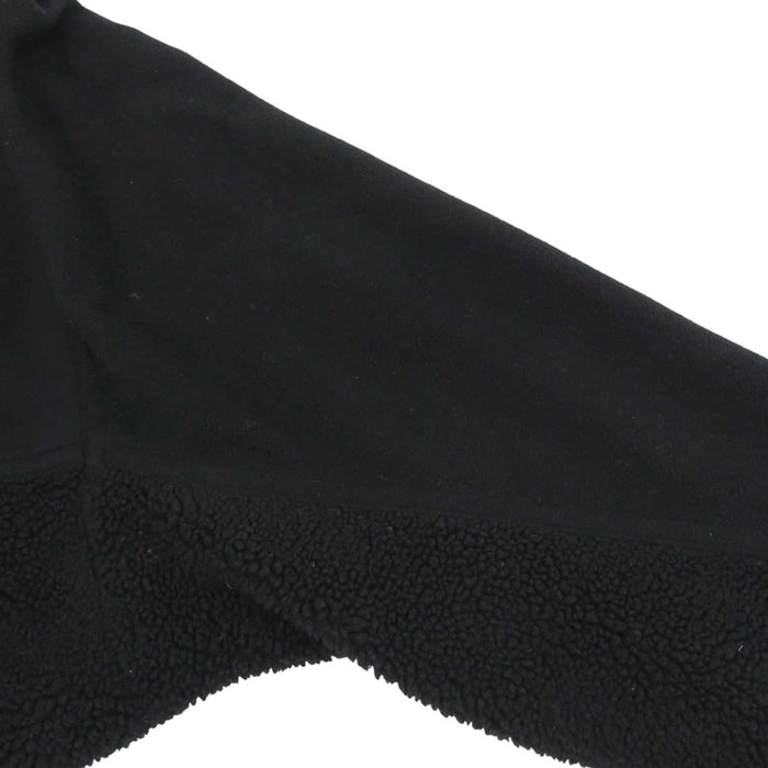 BURBERRY 
ハイネック 
TB ロゴ ハーフジップ 切替 ボア フリース