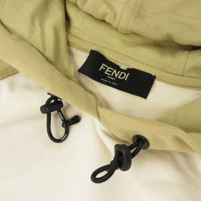 FENDI 
ズッカ FFライニング スエット 
FFロゴ スウェット ロングスリーブ フーディ