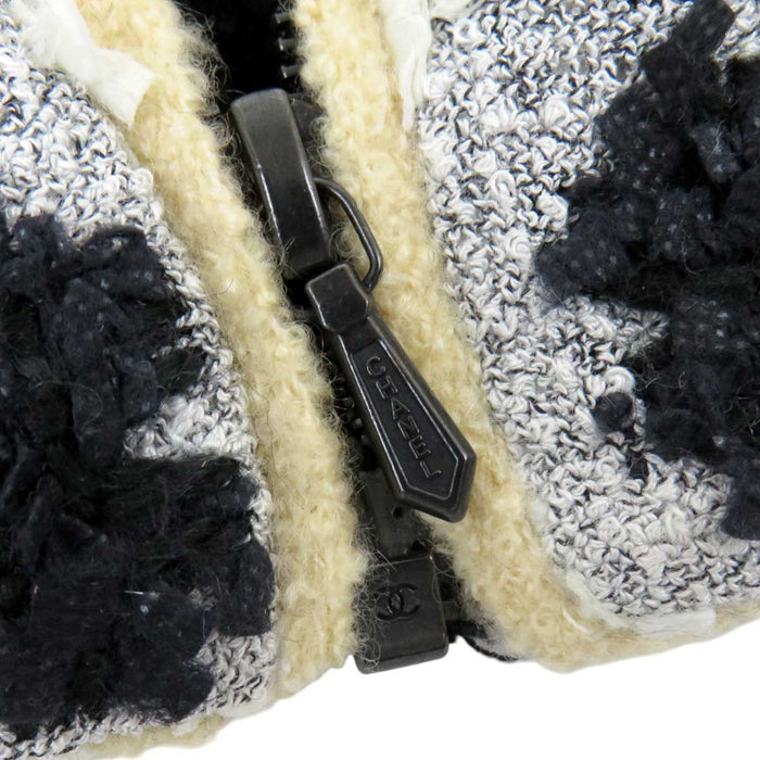 CHANEL 
COCO CC ココボタン ラインストーン ツイード フリンジ 05A 
ココマーク カシミヤ ジップアップ カーディガン