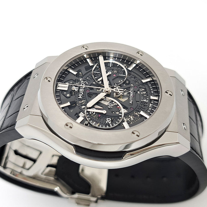 HUBLOT
Classic Fusion Aerofusion Chrono Titanium
With box and warranty card