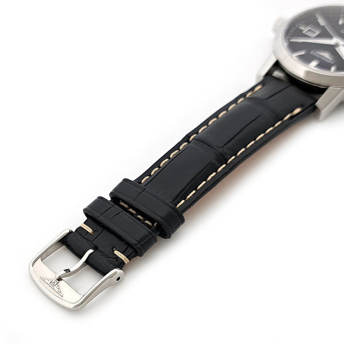 LONGINES
Round
With box and warranty card