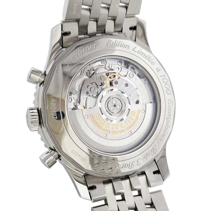 BREITLING
Navitimer 01 Limité
Avec boîte et garantie