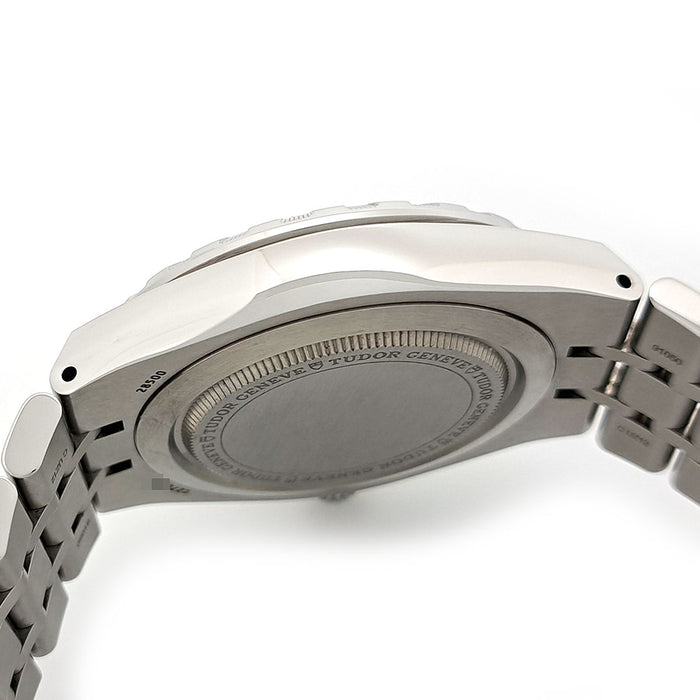 TUDOR 
ロイヤル サーモンダイヤル 
箱ギャラ付