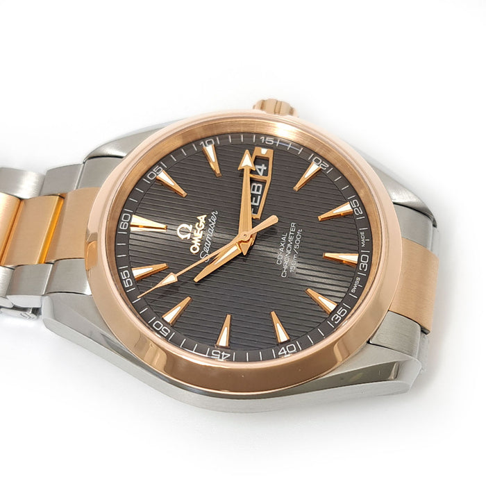 OMEGA 
シーマスター アクアテラ150m アニュアルカレンダー 
箱ギャラ付