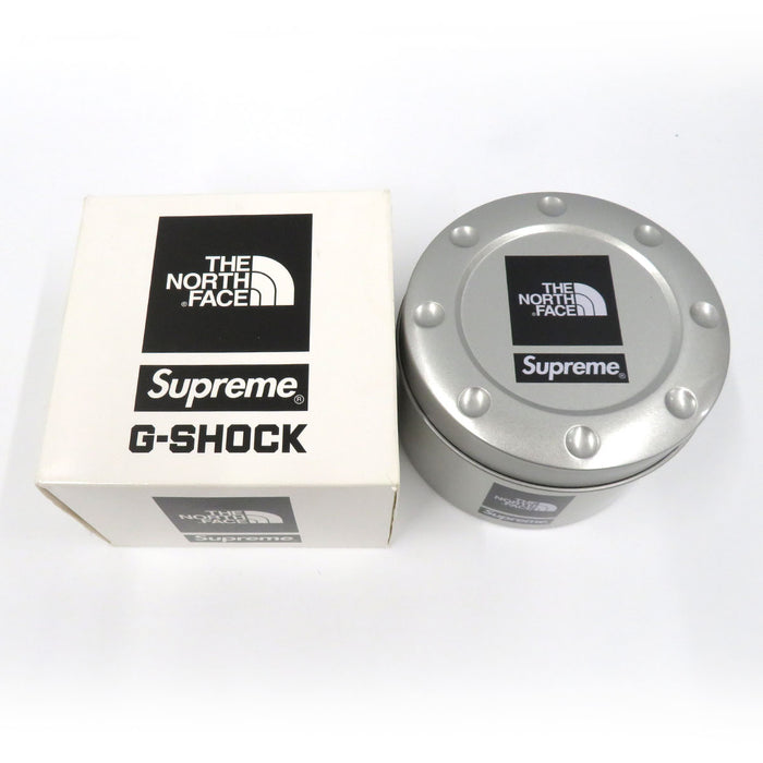 CASIO 
Supreme×THE NORTH FACE×G-SHOCK 限定トリプルコラボ 
箱付