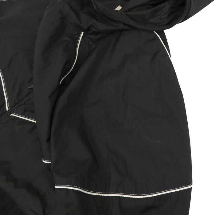 MONCLER 
FRGMT Fragment 7 Logo Felpa con Cappuccio con Zip 2021 
HUNOR Giacca in Nylon 
Moncler Genius