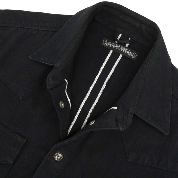 CHROME HEARTS 
JVP bottone a croce cotone pelle 
camicia di jeans con toppa a croce