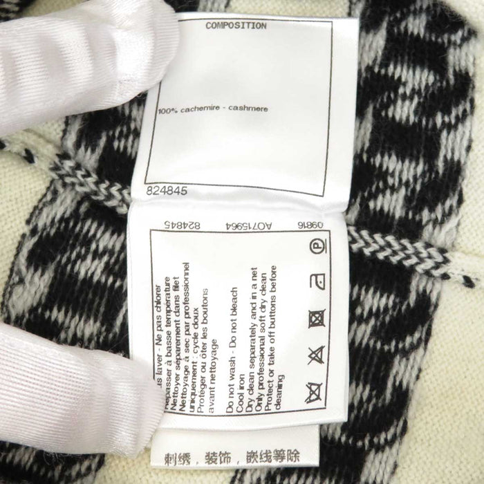 CHANEL 
17P ロゴ COCO CC チェーンモチーフ ココボタン 
ココマーク ロングスリーブ カシミア ニット カーディガン