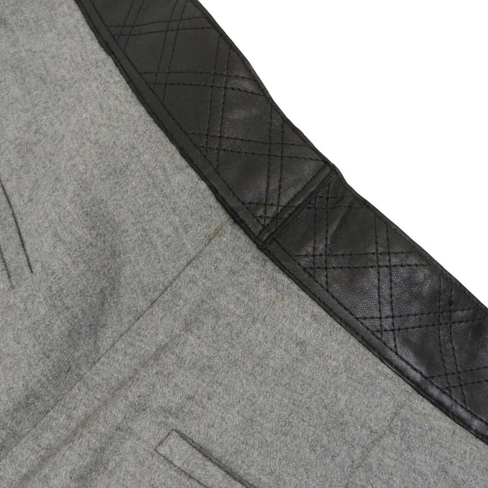 CHANEL 
ロゴ ウール ラムレザー スラックス シルバーカラー金具 
ウール レザー 切替 ターンロック パンツ