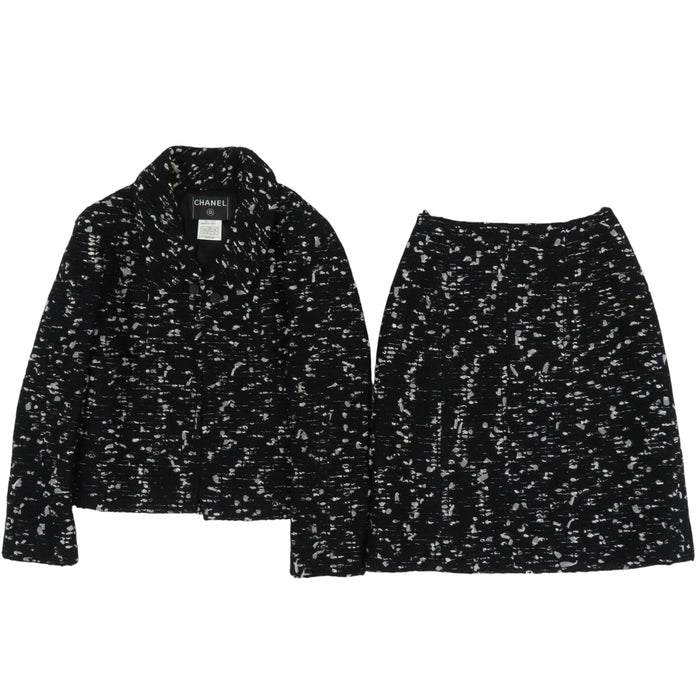 CHANEL
COCO CC Coco Button Camellia
Coco Mark Tweed Setup