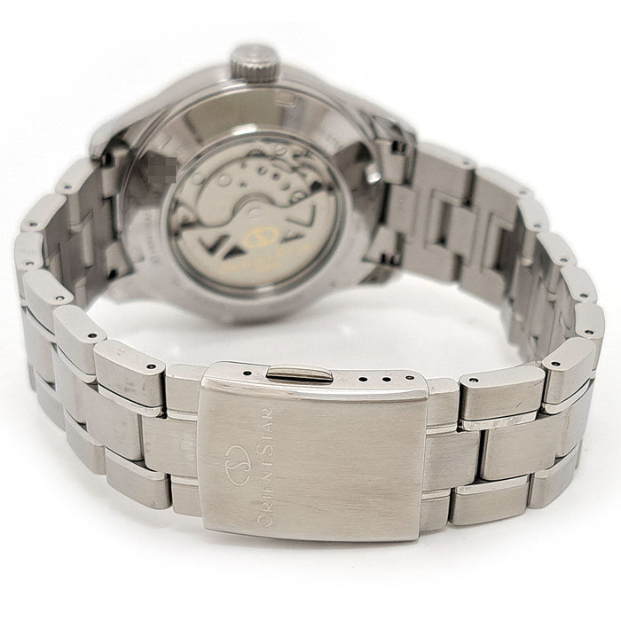 ORIENT
Orient Star Contemporain Semi-squelette Réserve de marche
Avec boîte et garantie