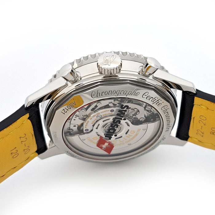 BREITLING
Chronographe Navitimer Édition Swissair
Avec boîte et garantie