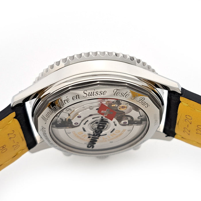 BREITLING
Chronographe Navitimer Édition Swissair
Avec boîte et garantie