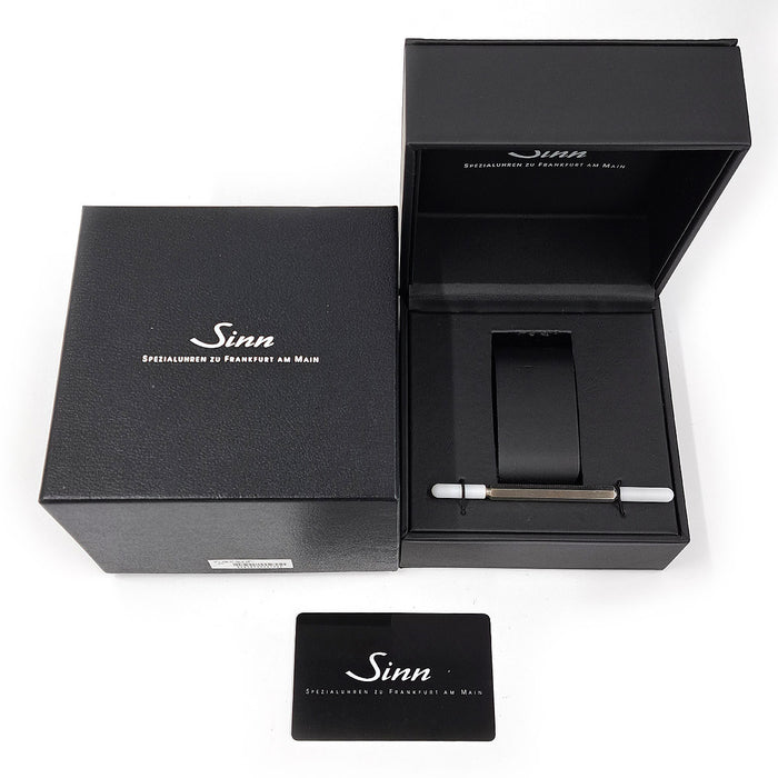 Sinn 
104.ST.SA.A 
箱ギャラ付