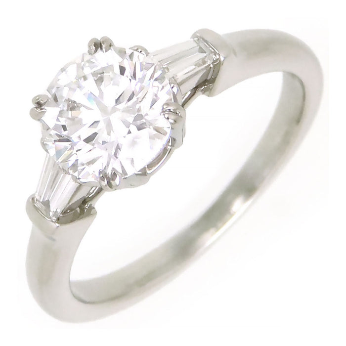 HARRY WINSTON 
Round Cut Classic Ring