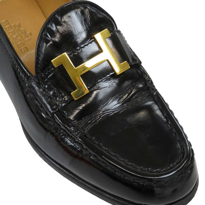 HERMES
皮革 H 灰色 標誌 金色金屬配件
皮革 樂福鞋