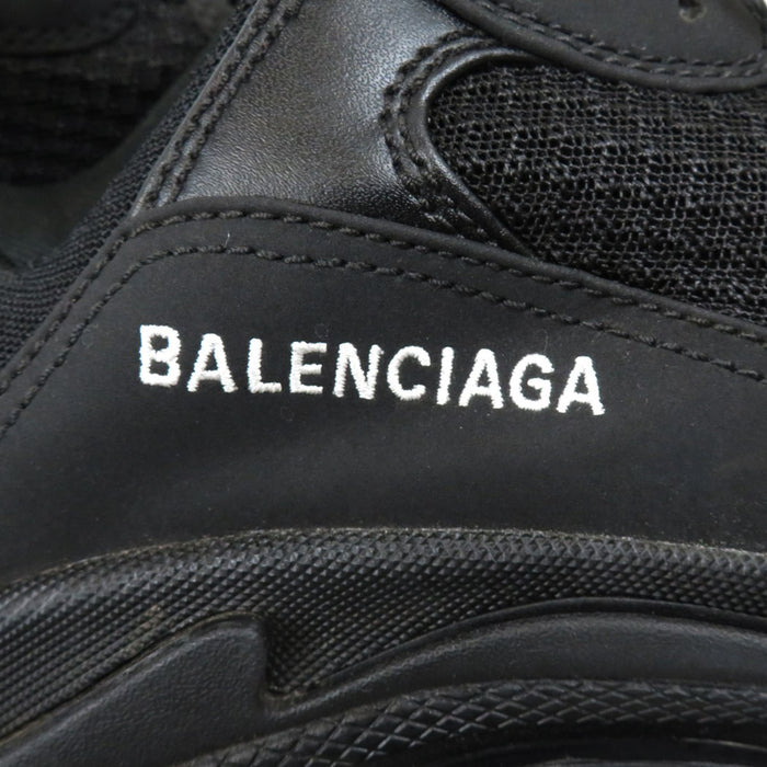 BALENCIAGA 
Triple S 刺繍 エンブロイダリー レースアップ ロゴ 
トリプルエス ダッドスニーカー