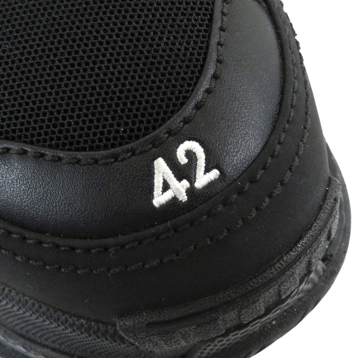 BALENCIAGA 
Triple S broderie brodée lacets logo 
Triple S baskets dad