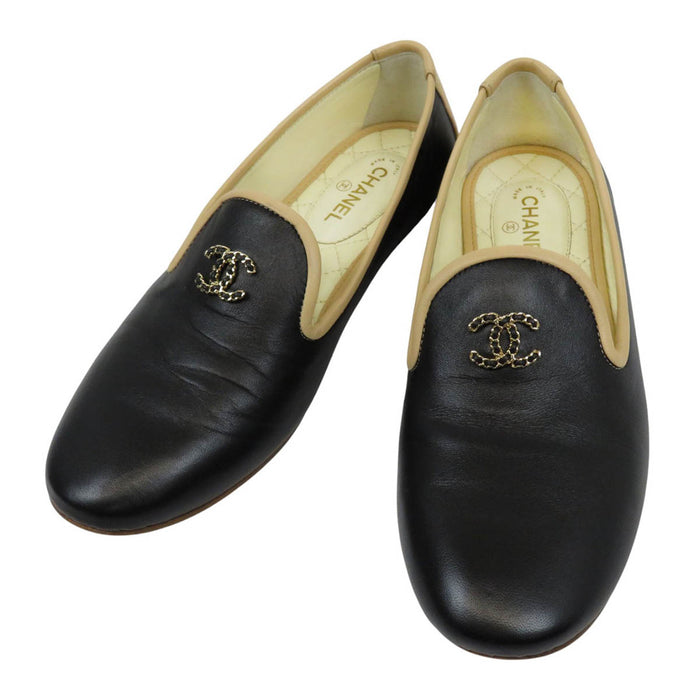 CHANEL
COCO CC Logo Chain
Coco Mark Leather Shoes
