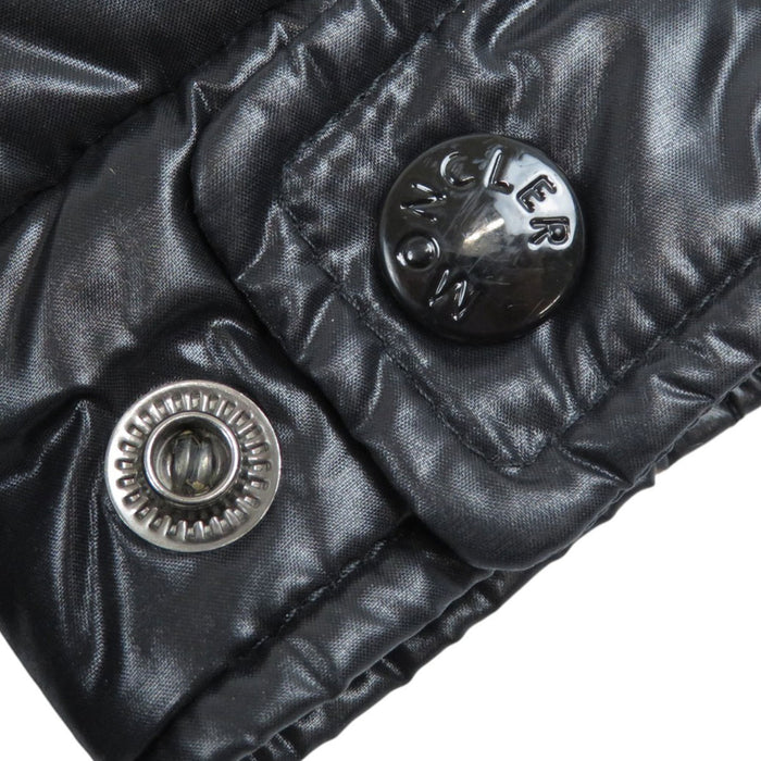 MONCLER 
ワッペン ナイロン 
MAYA マヤ ダウンジャケット