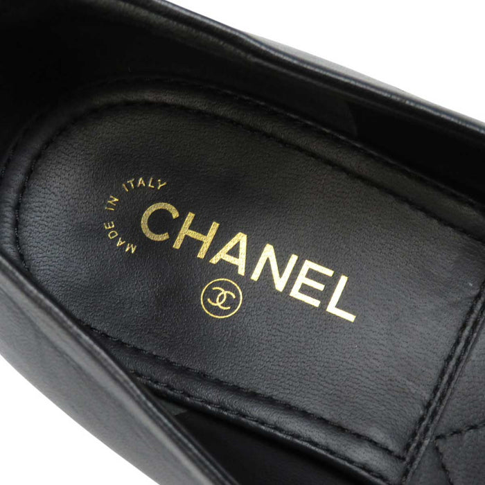 CHANEL 
COCO CC ロゴ ゴールドカラー金具 
ココマーク カメリア レザー パンプス