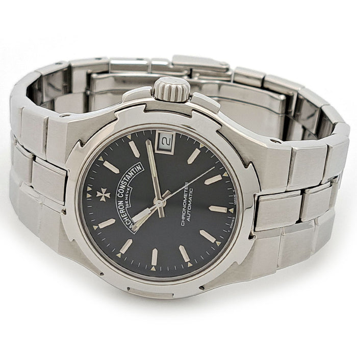 VACHERON CONSTANTIN 
オーヴァーシーズ ミディアム ブラックダイヤル