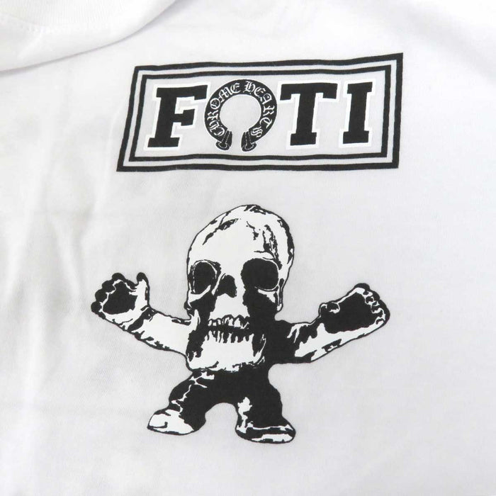 CHROME HEARTS 
CH スクロールラベル ロゴ コットン 
Foti ハリスティーター Tシャツ