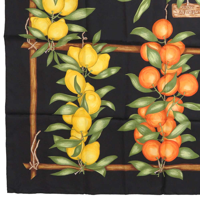 HERMES 
シルク 大判 
カレ90 フルーツ スカーフ