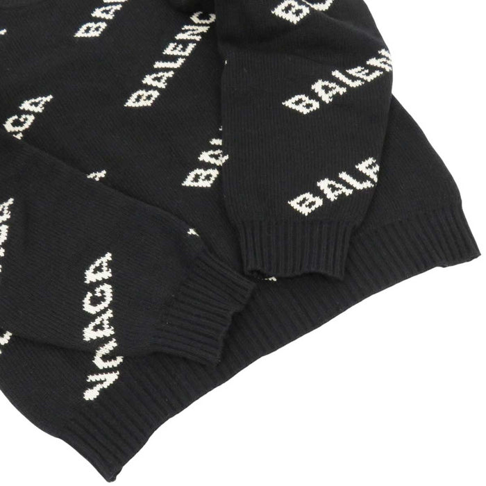 BALENCIAGA 
総柄 キャメル混 ウール混 
オールオーバーロゴ ニット