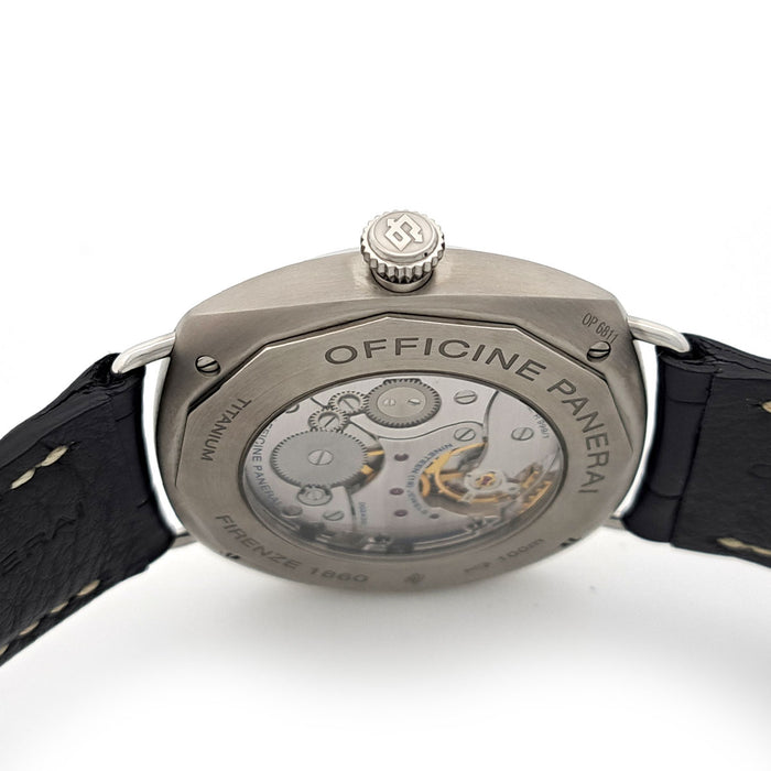 OFFICINE PANERAI 
ラジオミール 42mm チタン 
箱ギャラ付