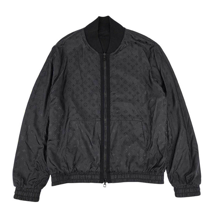 LOUIS VUITTON
LV Logo RM231Q ZLW HON40X
Monogram Reversible Light Bomber Jacket