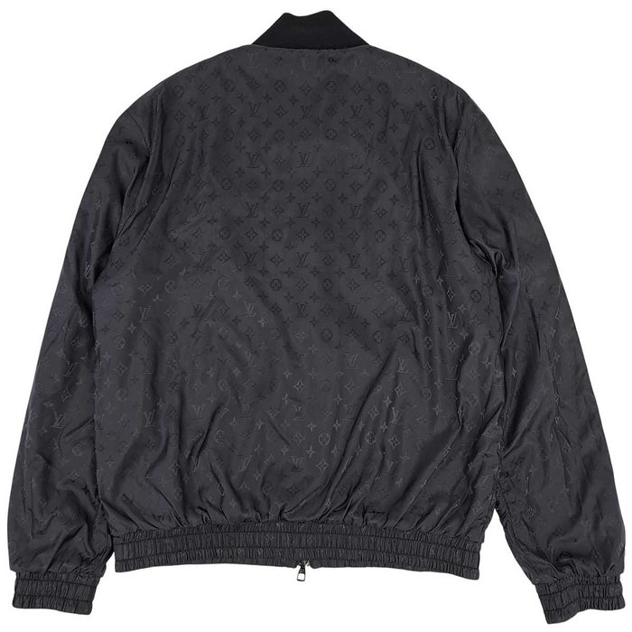 LOUIS VUITTON
LV Logo RM231Q ZLW HON40X
Monogram Reversible Light Bomber Jacket