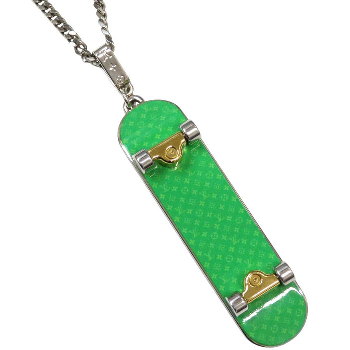 LOUIS VUITTON 
LV ロゴ シルバーカラーメタル 
モノグラム スケートボード ネックレス
