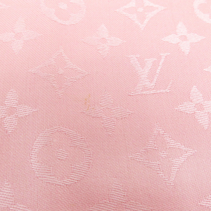LOUIS VUITTON 
LV motivo totale 
sciarpa monogramma monogramma