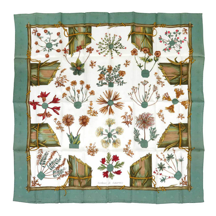 HERMES 
Sciarpa grande in seta 
Carré 90 Herbier de Gavarnie Fiori pressati della valle di Gavarnie