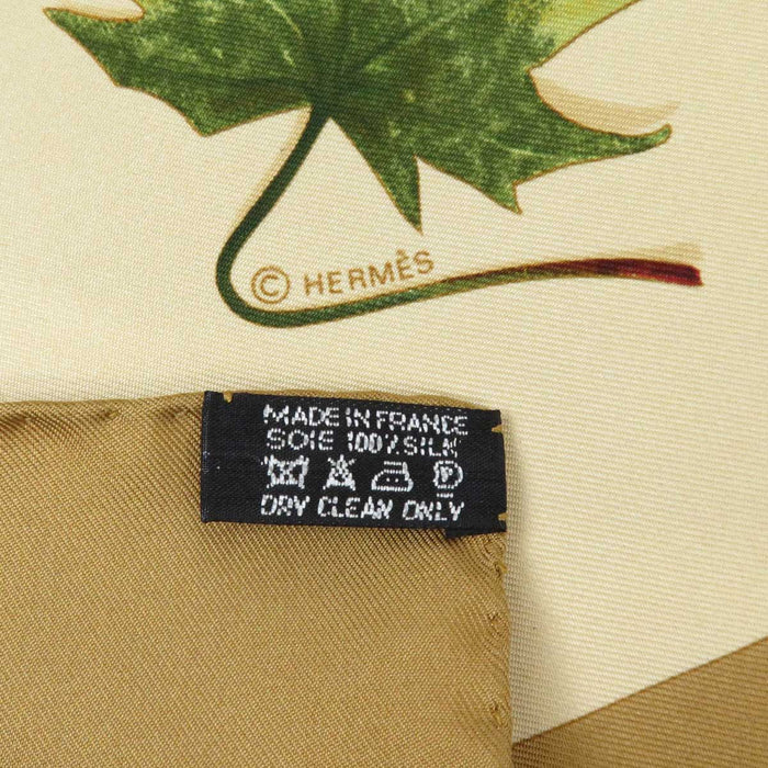 HERMES 
スカーフ 大判 シルク 紅葉 
カレ 90 A WALK IN THE PARK
