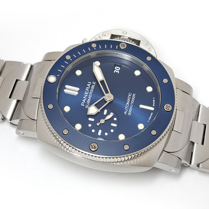 OFFICINE PANERAI 
サブマーシブル ブルー ノッテ 
箱ギャラ付