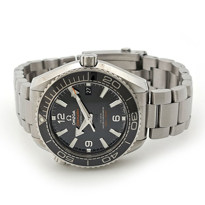 OMEGA 
Seamaster Planet Ocean 600M Overhauled 
With box and warranty card