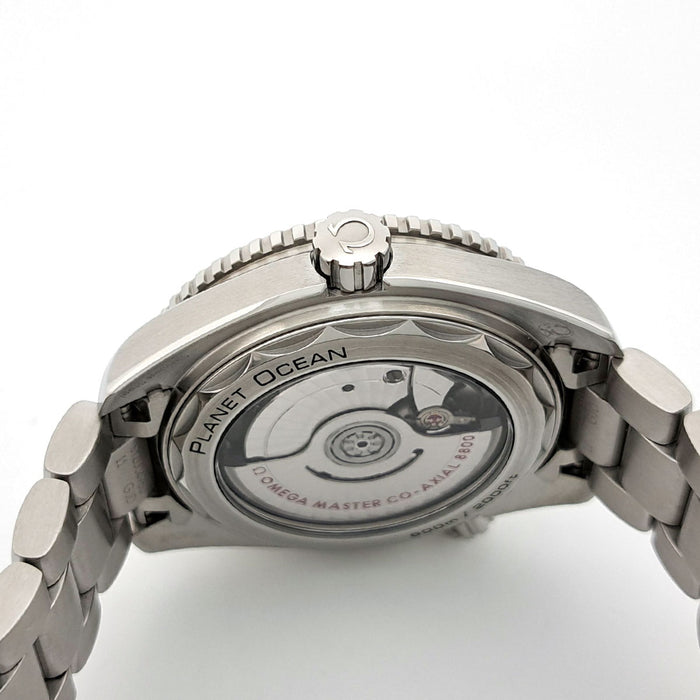 OMEGA 
Seamaster Planet Ocean 600M Overhauled 
With box and warranty card