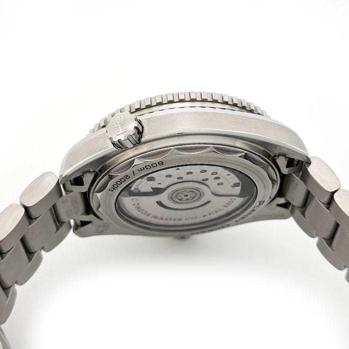 OMEGA 
Seamaster Planet Ocean 600M Overhauled 
With box and warranty card