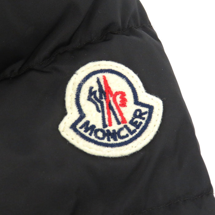 MONCLER 
Blouson matelassé AMIOT Émiott en nylon à double fermeture éclair avec écusson logo
