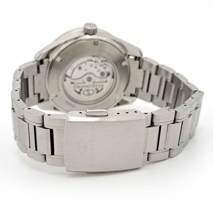 ORIENT
Orient Star Avant-Garde Skeleton
With Box and Warranty Card