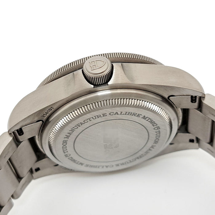 TUDOR 
Pelagos LHD 
With box and warranty card