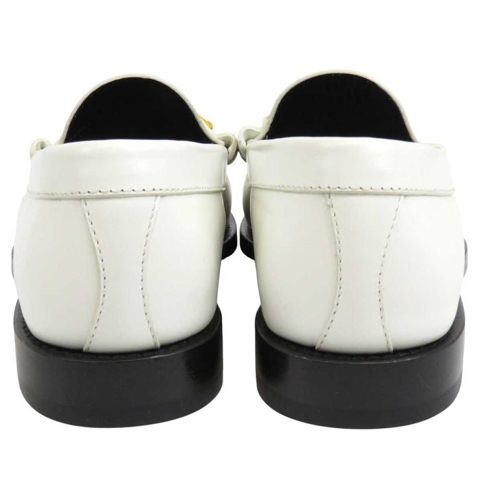 CELINE 
レザー 
トリオンフ チェーン ローファー