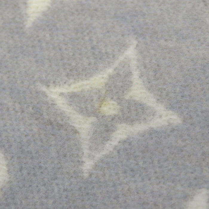 LOUIS VUITTON 
LV logo cuore motivo completo frange 
gioco su sciarpa in cashmere 
monogramma